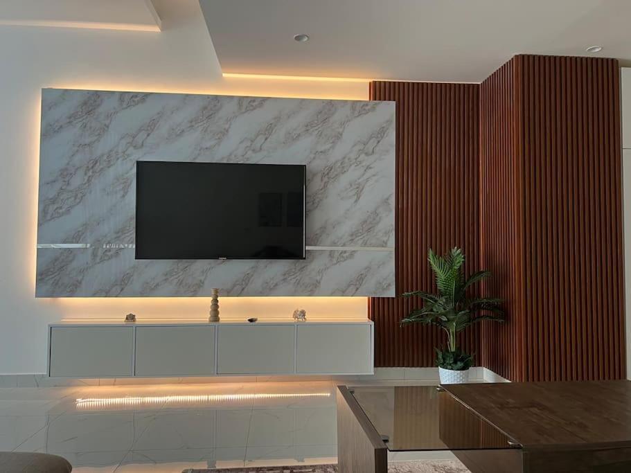 شقة Modern In The Heart Of عمان